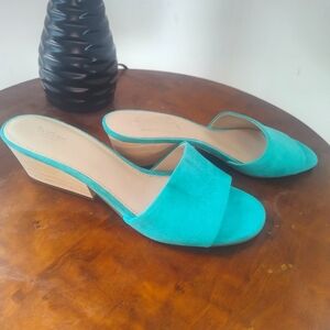 Botiker New York aqua/teal suede slide heels